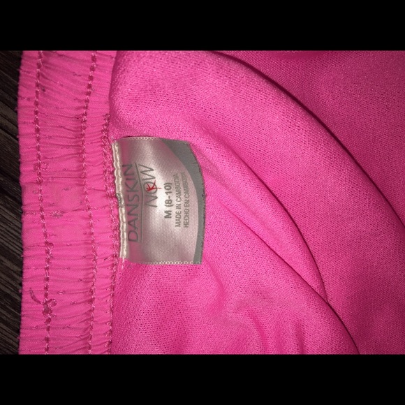 Athletic shorts - Picture 2 of 2